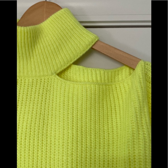 NEON 💛 Cut Out Ribbed Sweater - Picture 3 of 5